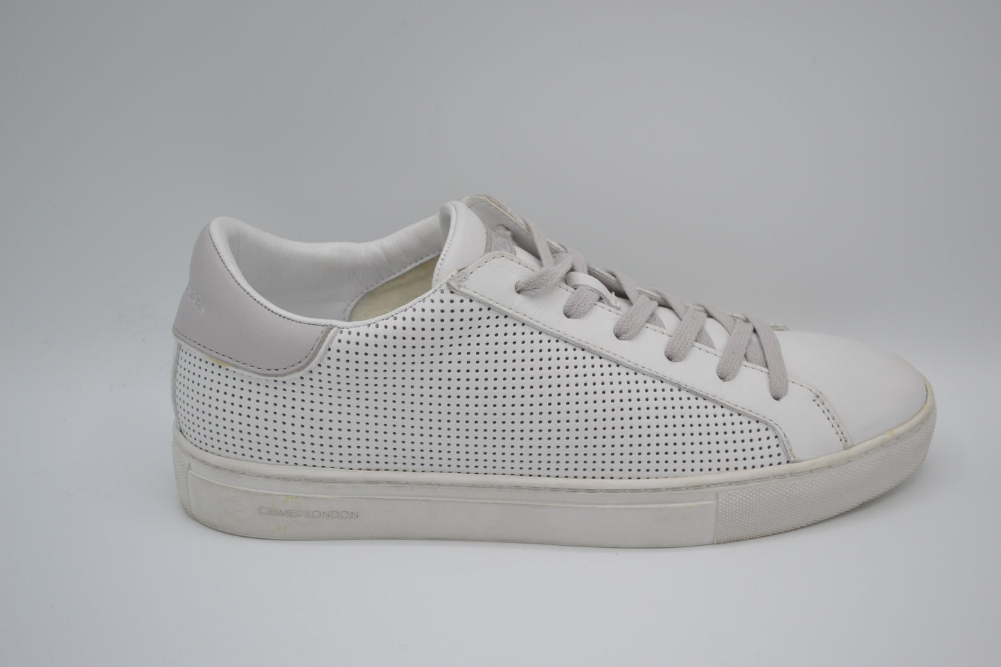 Crime London Low Top Essential Perforated White 13500PP4.10